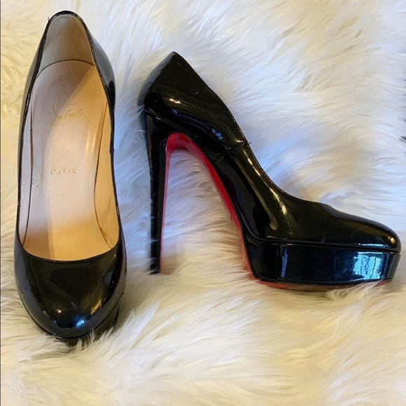 Christian Louboutin Bianca Patent Pump - Picture 3 of 13